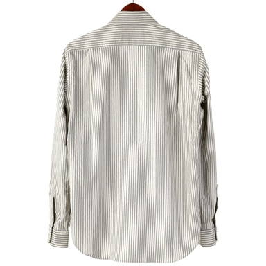 カジュアルシャツ