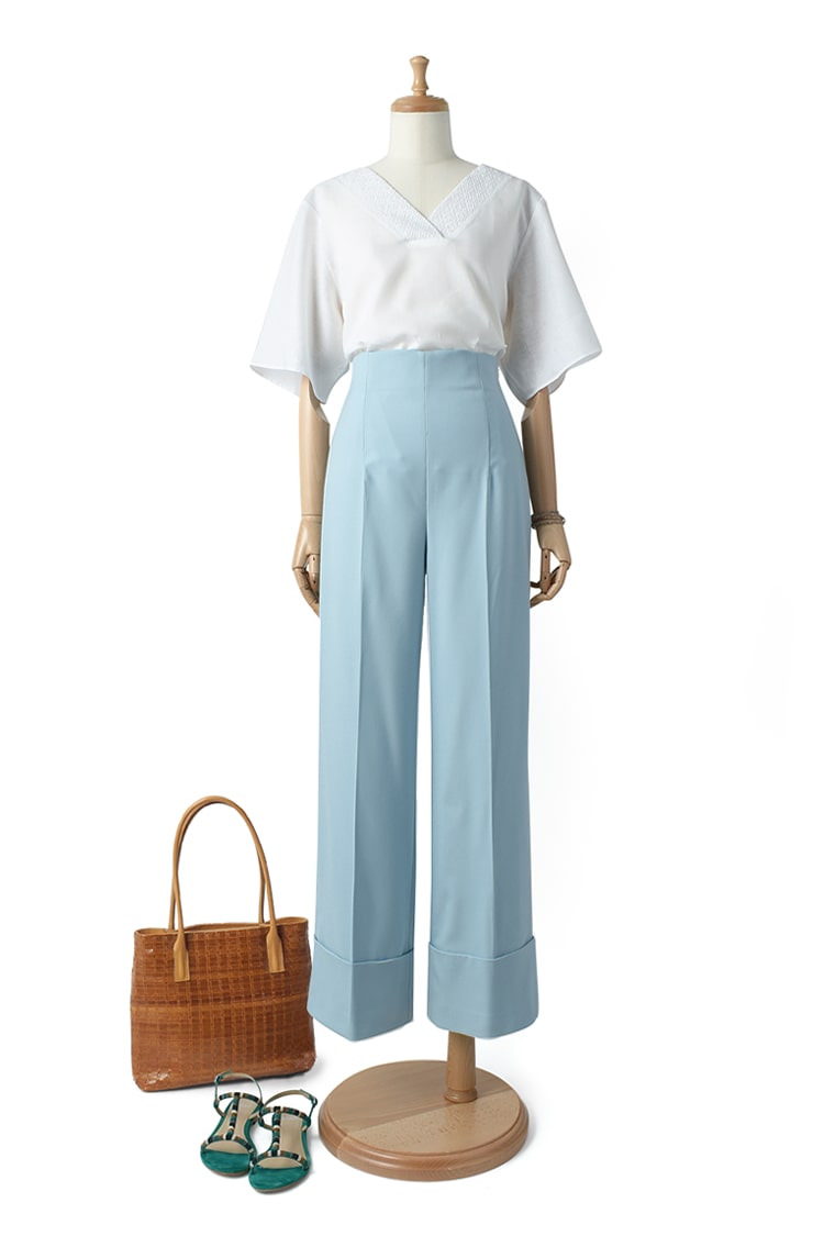 ブラウス リネン　刺繍レース